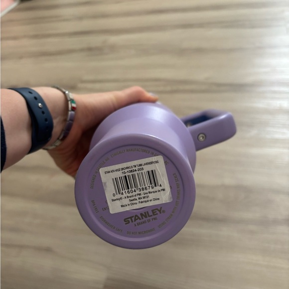 Stanley Lavender Travel Mug with Handle - Picture 2 of 6
